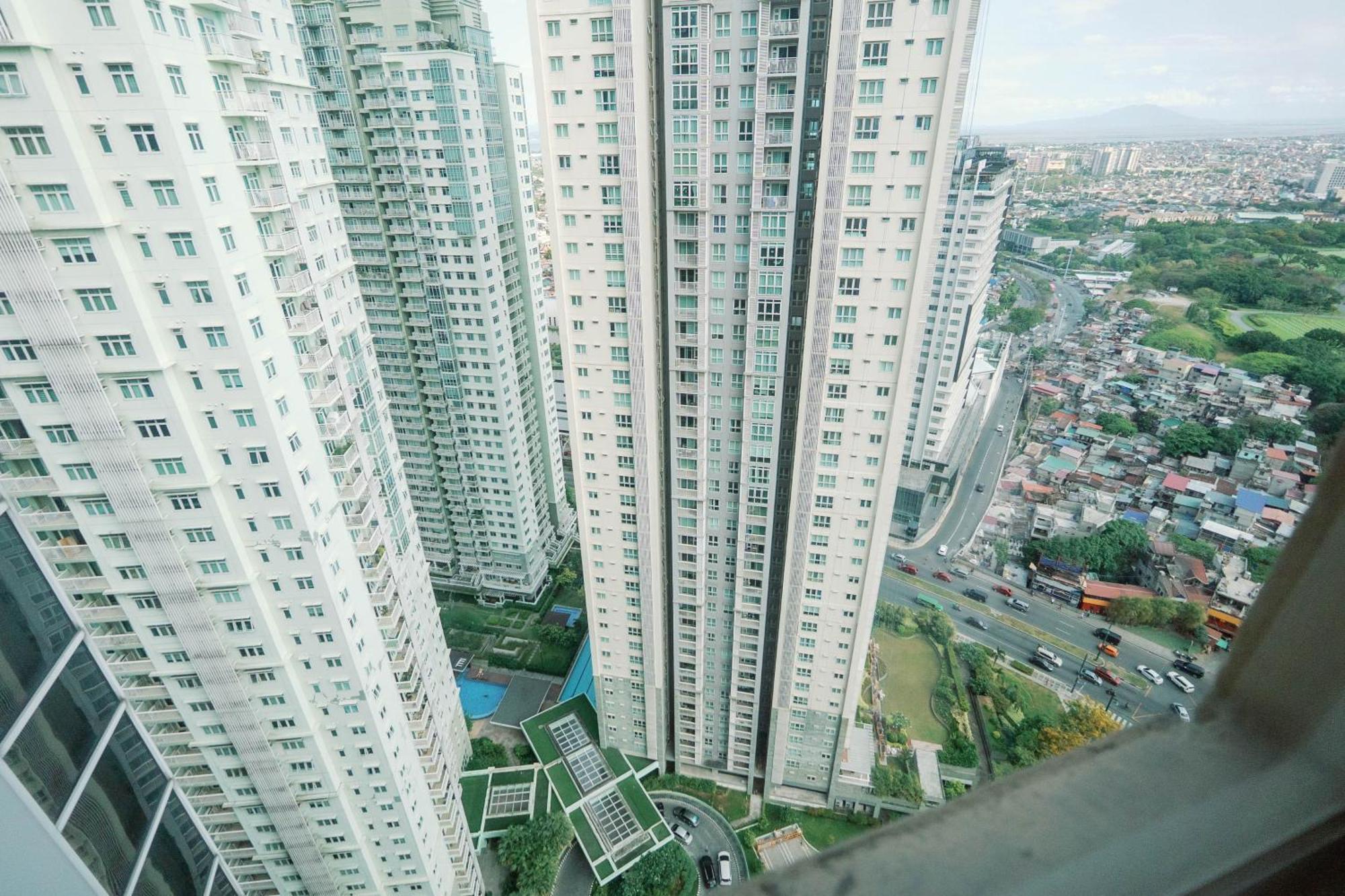 Cozy 2-Bedroom At South Of Market Soma Bgc Near Sm Aura, Market! Market! & Bonifacio High Street Taguig Exterior foto